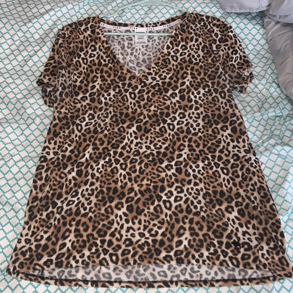 PINK victoria’s secret v-neck - Picture 1 of 2